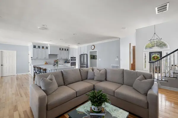 6026 Tributary Ridge DR, Austin, TX 78759