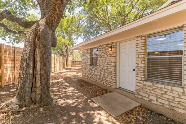 1509 Park LN, Georgetown, TX 78628