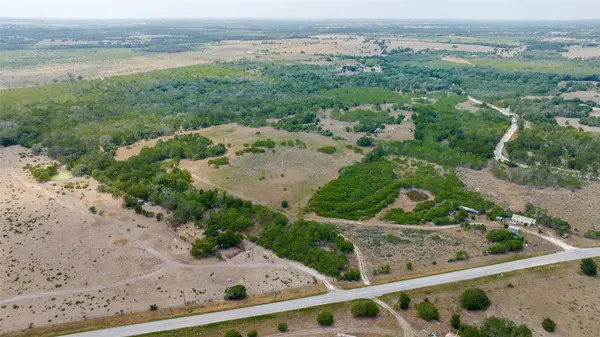 9557 Fm 86, Lockhart, TX 78644