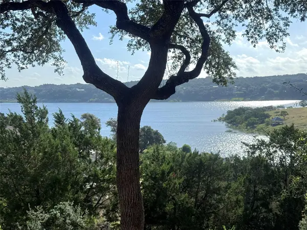 1799 Lakeside DR W, Canyon Lake, TX 78133