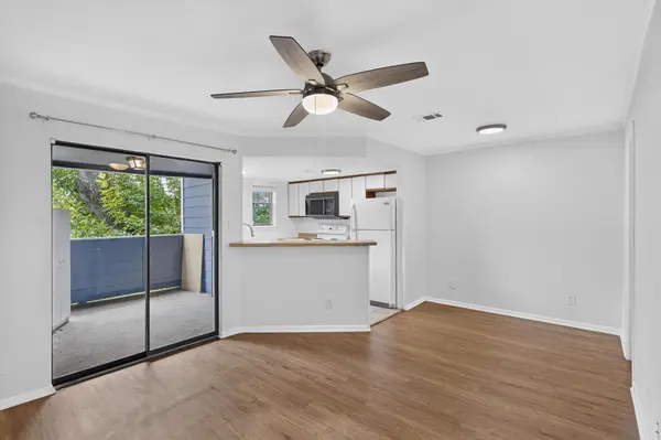 2500 Burleson RD #615, Austin, TX 78741