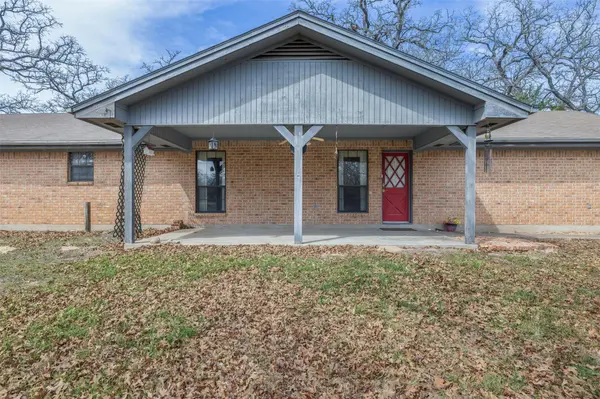 1196 Sherrill LN, Lexington, TX 78947