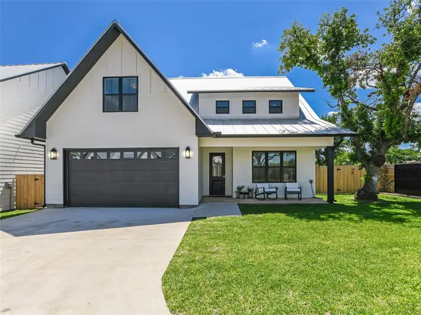 2403 Cherry LN, Kingsland, TX 78639