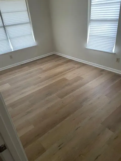 102 W Covington DR, Austin, TX 78753