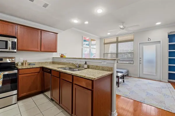 305 E 31st ST #2, Austin, TX 78705