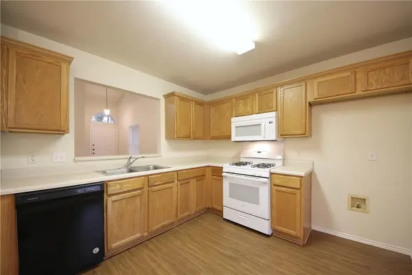 3933 Upper Passage LN, Round Rock, TX 78681