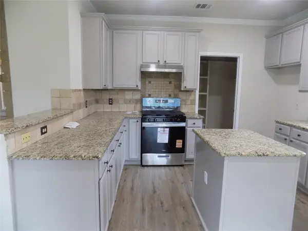 301 THUNDERBAY DR, Georgetown, TX 78626