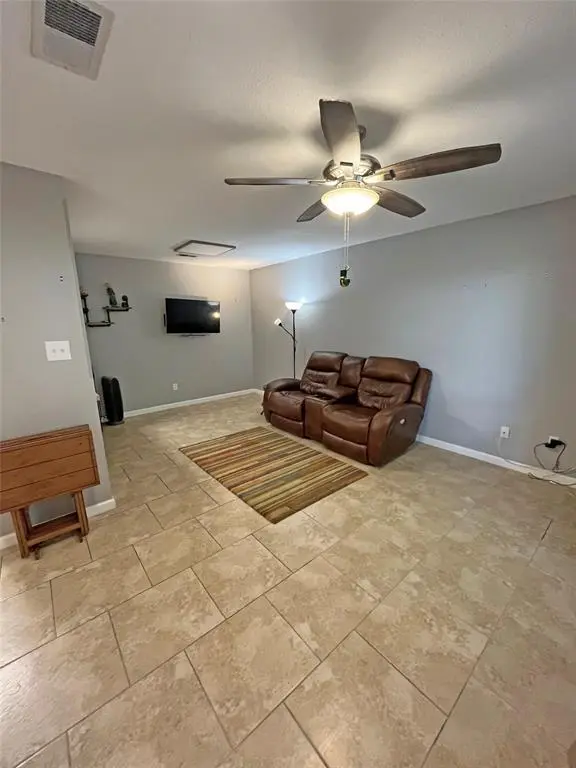 1705 Crossing PL #131, Austin, TX 78741