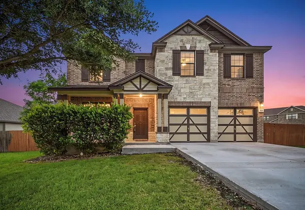 380 Apricot DR, Kyle, TX 78640