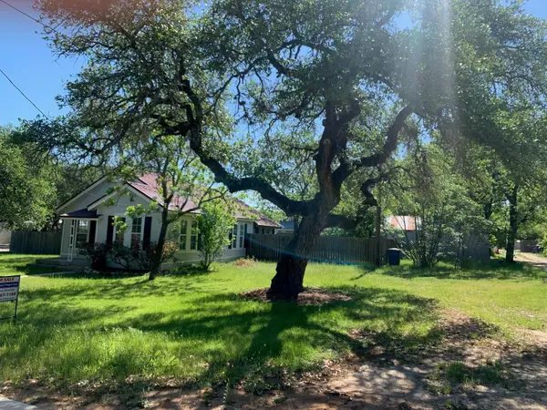 435 N West ST, Bertram, TX 78605