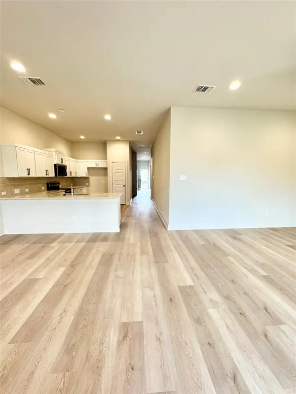 108 Zayd CT #B, Jarrell, TX 76537