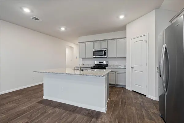 176 Texas Palmetto CIR, Kyle, TX 78640