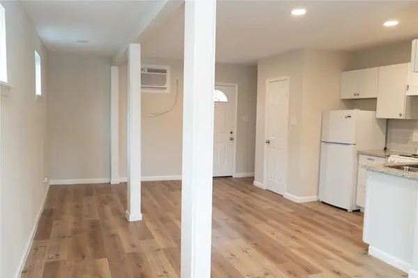 97 Anthony ST #B, Austin, TX 78702