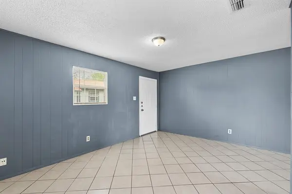 1611 Jones ST #6, Taylor, TX 76574