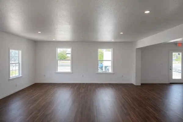 460 HWY 29, Bertram, TX 78605