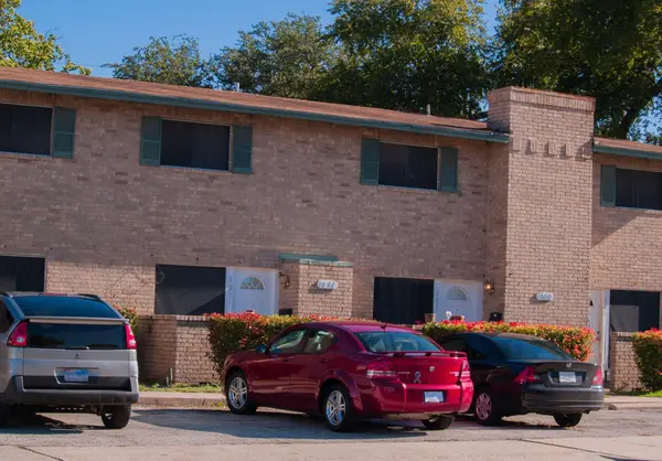 1745 WOOTEN PARK DR #101, Austin, TX 78757