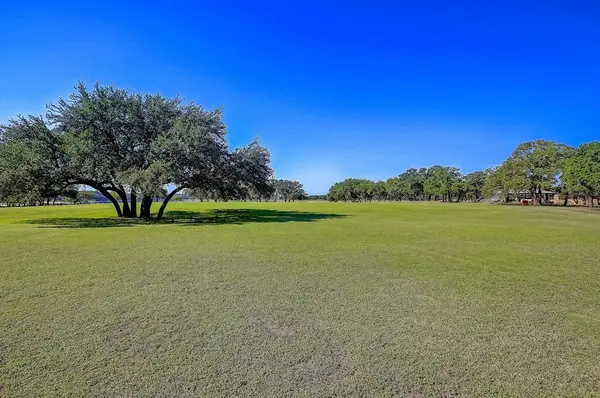 4108 Cooper LN, Lago Vista, TX 78645
