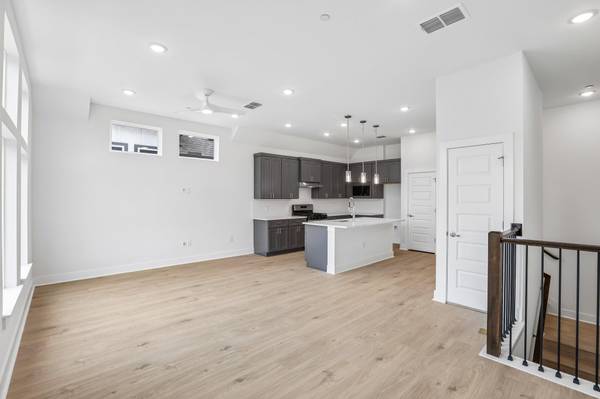200 W 56th ST #1104, Austin, TX 78751