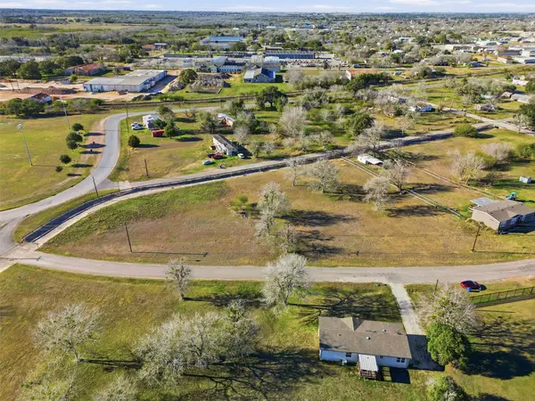 TBD Dunn ST, Yoakum, TX 77995