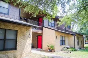 1320 Wilson ST #236, Lockhart, TX 78644