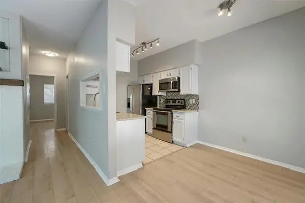 908 Poplar ST #103, Austin, TX 78705
