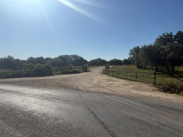 1 Shiny Top Ranch RD, Salado, TX 76571