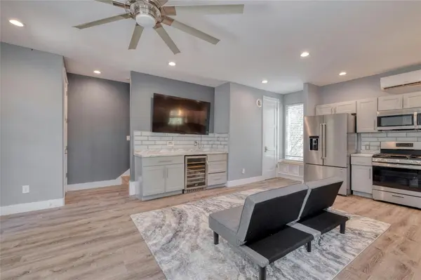 4005 Veldt DR, Austin, TX 78725
