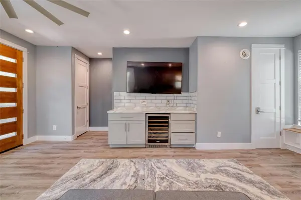 4005 Veldt DR, Austin, TX 78725