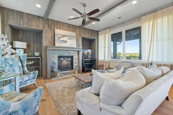 2208 Seabiscuit CV #133, Spicewood, TX 78669