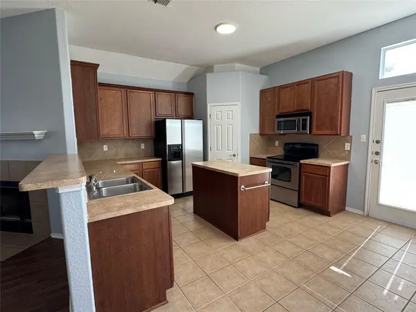 3730 Columbia DR, Cibolo, TX 78108
