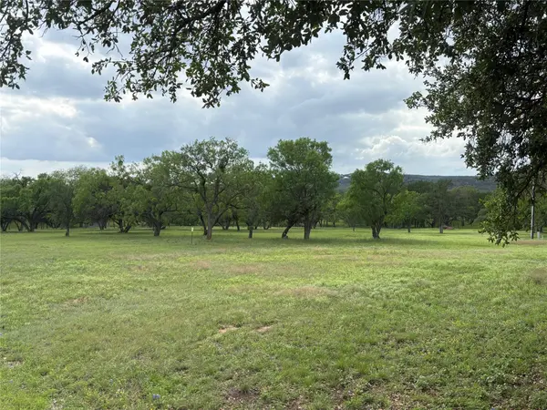 130 Primera CT, Kingsland, TX 78609