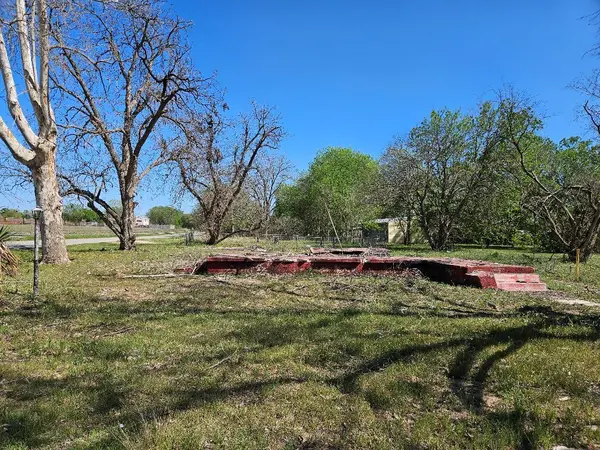 201 Harris ST, Smithville, TX 78957