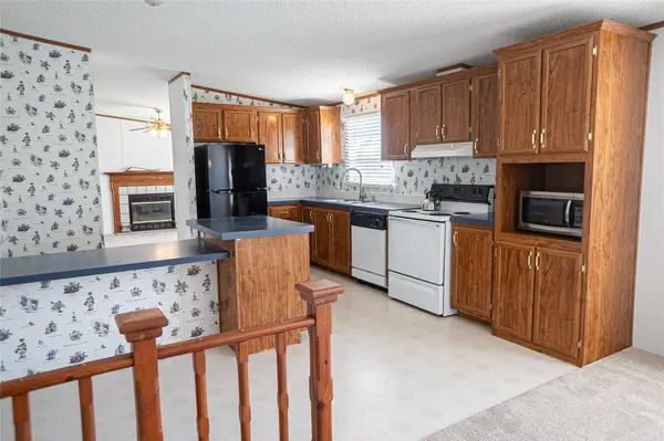 1149 Hart LN, Dripping Springs, TX 78620