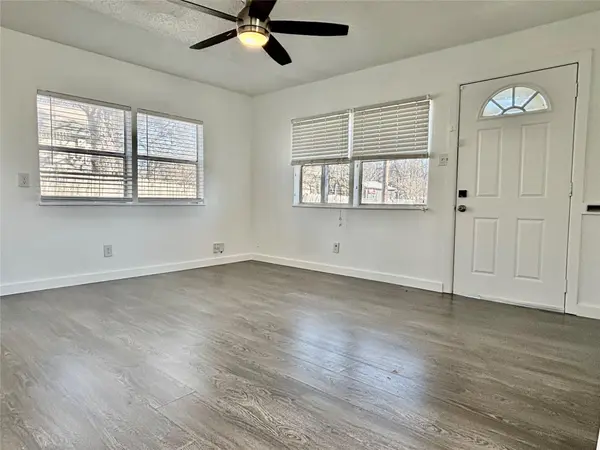 2906 E 12th ST, Austin, TX 78702