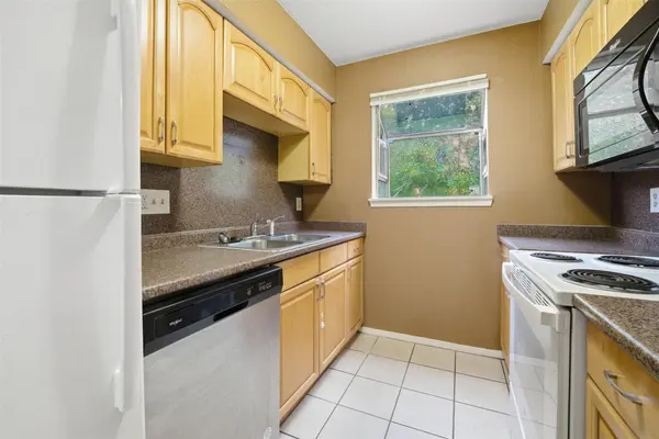 2009 W Loop #A, Austin, TX 78758