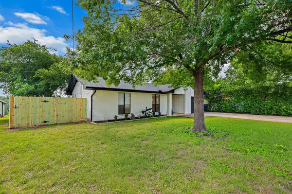1004 Scenic DR, Georgetown, TX 78626