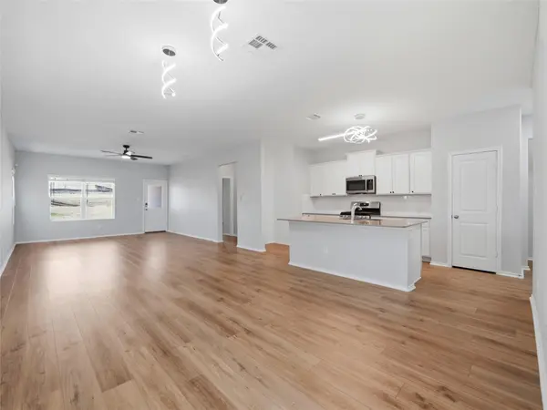 8014 Purple Aster PASS, Lago Vista, TX 78645