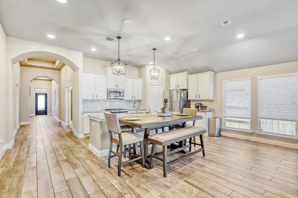 2416 BURBERRY LN, Leander, TX 78641