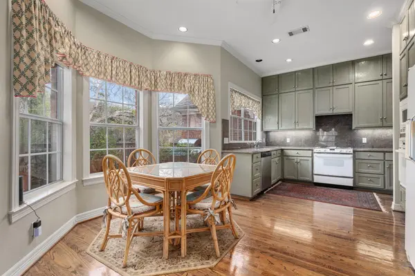 2716 Hillview Green LN, Austin, TX 78703