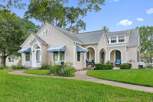 326 Centennial ST, Carmine, TX 78932