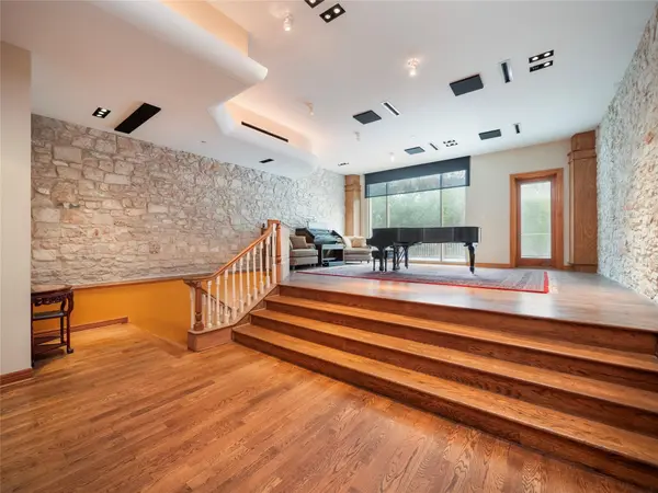 805 Congress Ave, Austin, TX 78701