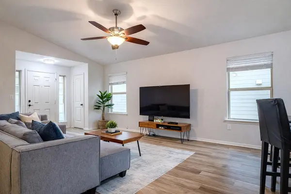 627 Pinnacle DR, Georgetown, TX 78626