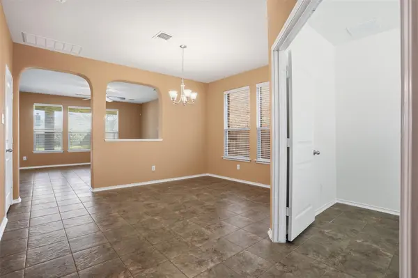 1720 Bovina DR, Leander, TX 78641