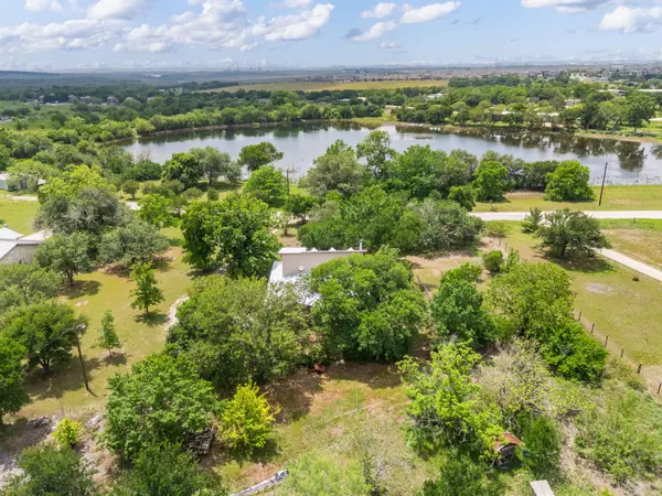 907 Horace Howard DR, San Marcos, TX 78666