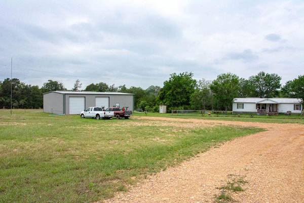 1766 Fm 2104, Paige, TX 78659