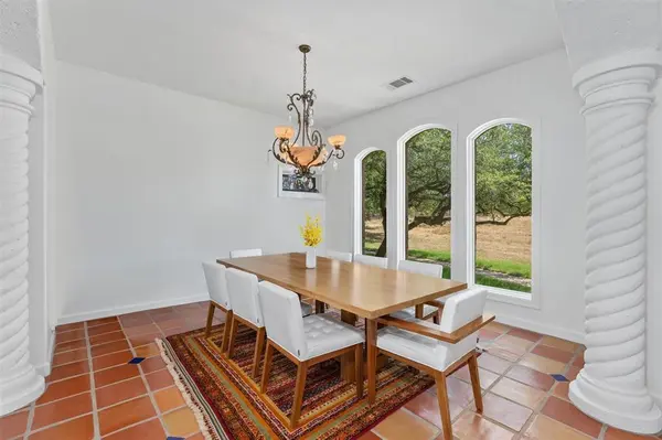 4922 Hidden Creek LN, Spicewood, TX 78669