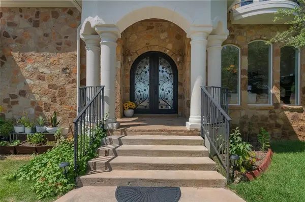 4922 Hidden Creek LN, Spicewood, TX 78669