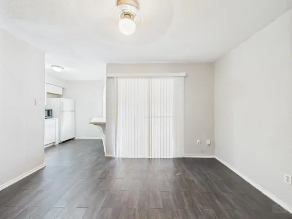 1840 Burton DR #141, Austin, TX 78741