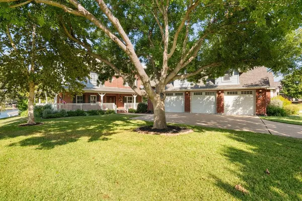 104 River Ranch RD, Kingsland, TX 78639