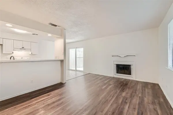 5616 Emerald Forest DR #121, Austin, TX 78745
